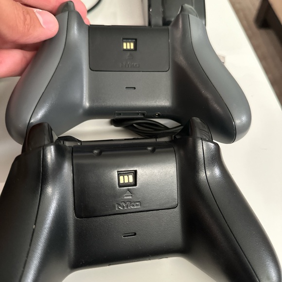 Xbox One - Picture 2 of 2